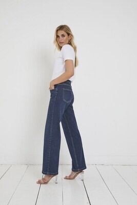 Parami Eve / Daily Denims, Old Blue