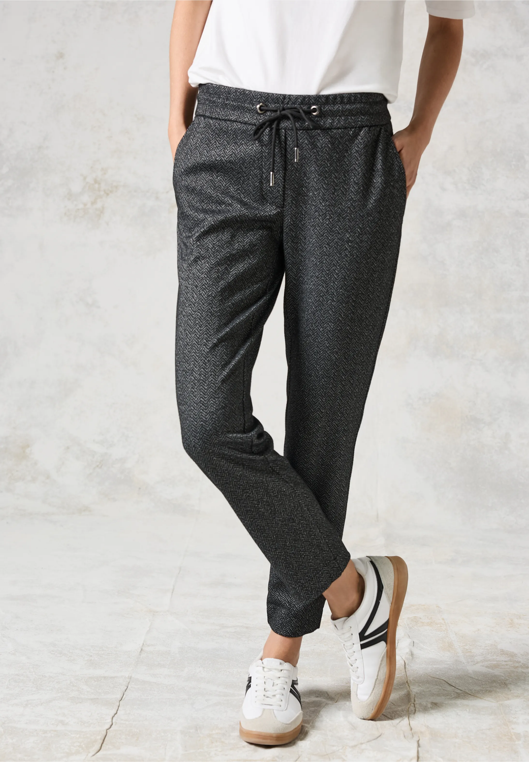 Cecil Style Tracey, deep charcoal grey