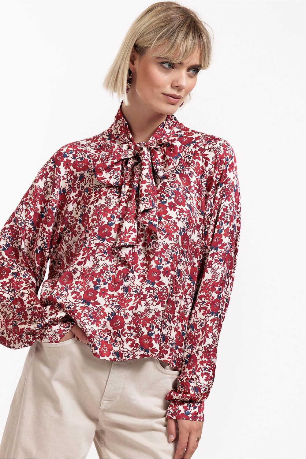 Studio Anneloes Frances flower satin blouse, merlot/kit