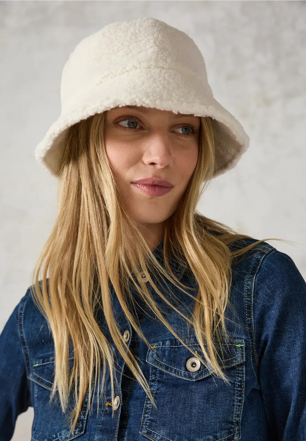 Cecil Teddy Bucket Hat, teddy vanilla white