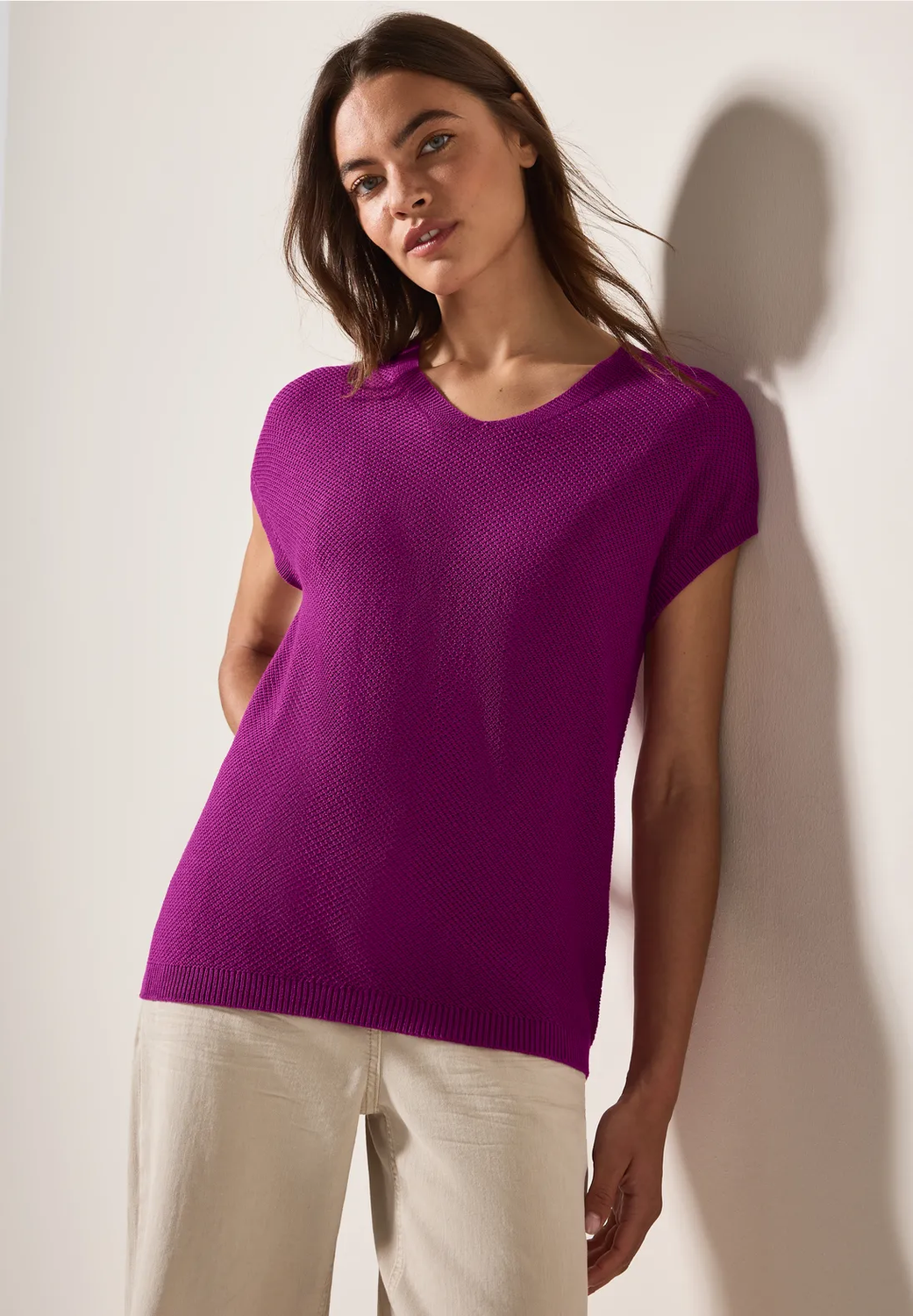 Cecil Structured V-neck, anemone pink