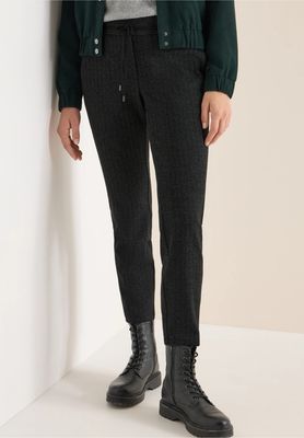 Cecil Tracey Dessin, Black