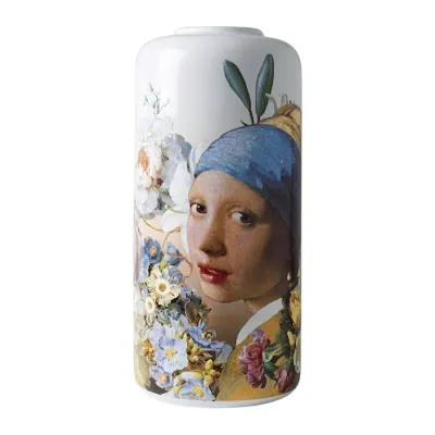 Heinen Cilindervaas Meisje met de parel pastel, delfts blauw Heinen Cilindervaas Meisje met de parel pastel, delfts blauw