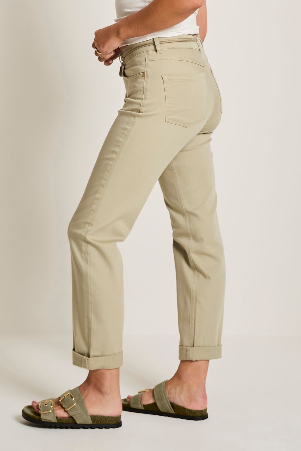 Para Mi Bobby, Light Olive