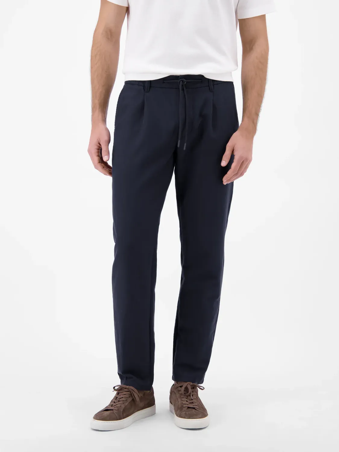 Lerros Lichtgewicht chino's met riemlussen, Blue Night Lerros Lichtgewicht chino's met riemlussen, Blue Night