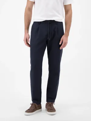 Lerros Lichtgewicht chino's met riemlussen, Blue Night Lerros Lichtgewicht chino's met riemlussen, Blue Night