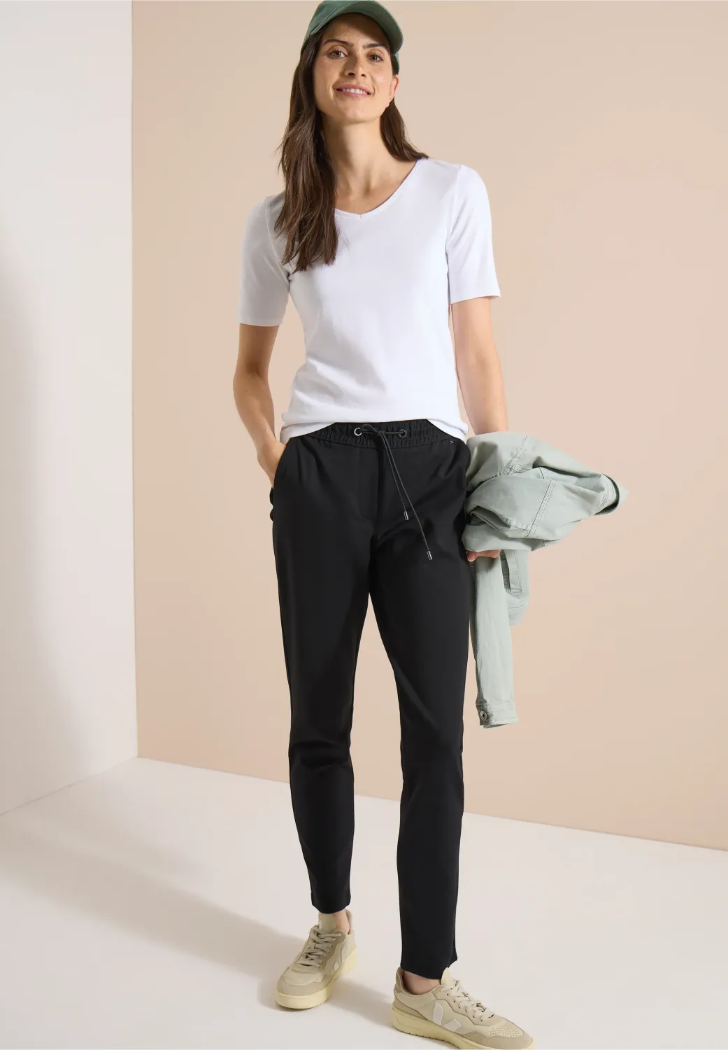 Cecil Tracey SOLID, Black Cecil Tracey SOLID, Black