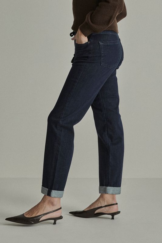 Para Mi Bobby, Pure Indigo