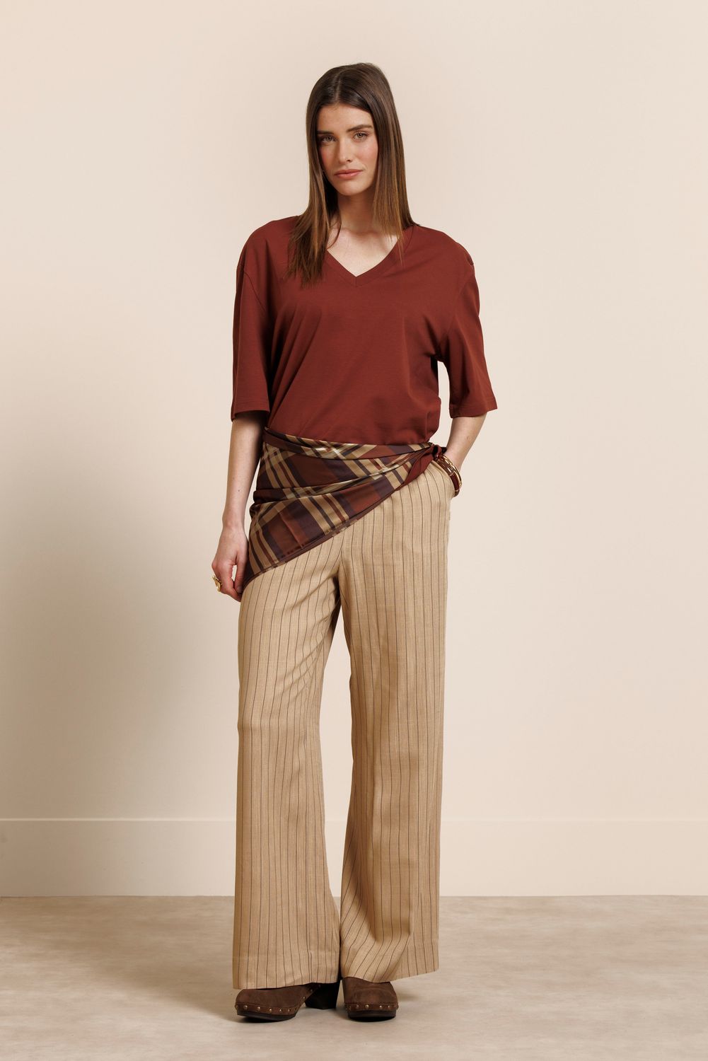 Studio Anneloes Fiore vneck t-shirt, rust