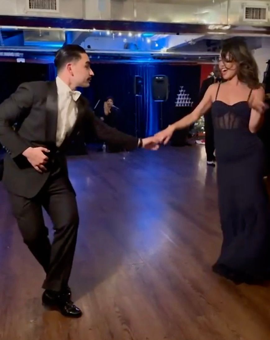 ?New Year Salsa Dance Mini-Starter Pack! ?New Year Salsa Dance Mini-Starter Pack!