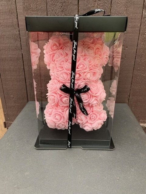 Kleine rozenbeer in Foam 25 cm.