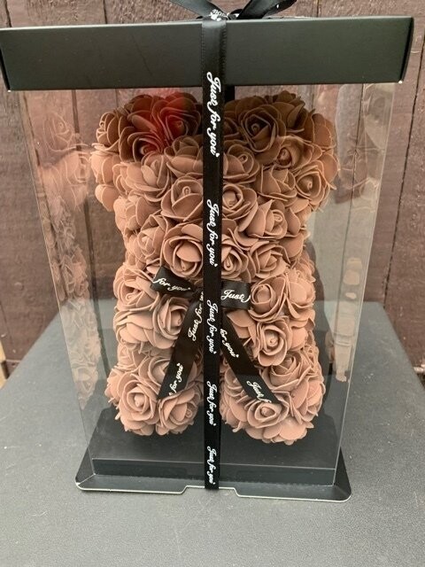 Kleine rozenbeer in foam 25 cm.