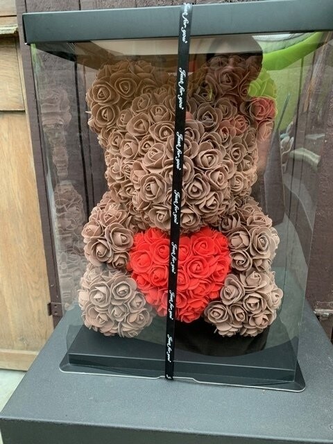 Grote rozenbeer in foam 40 cm.