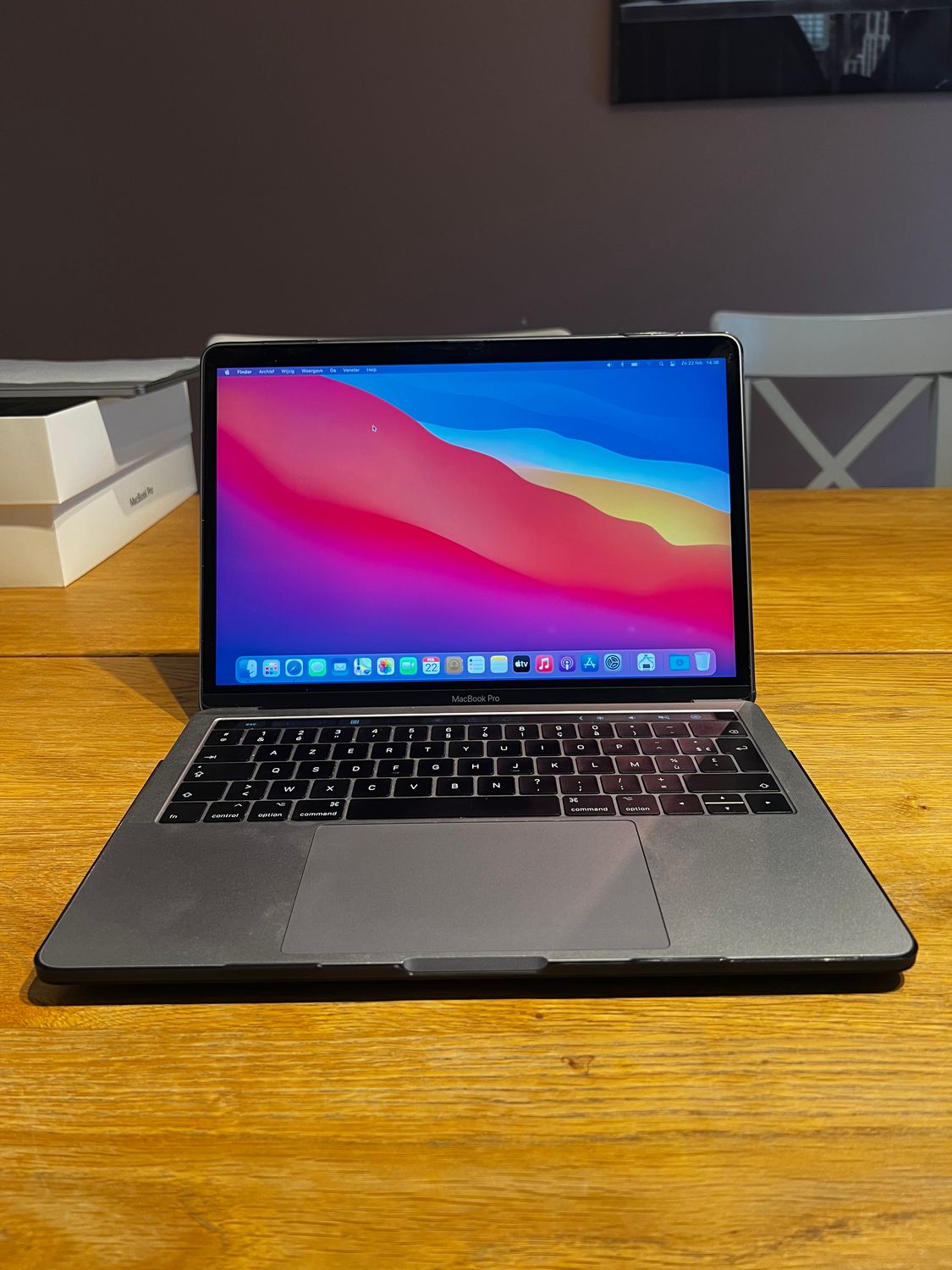 MacBook Pro core I5 -16GB - SSD 256GB - 14 inch - touchbar - met beschermcover