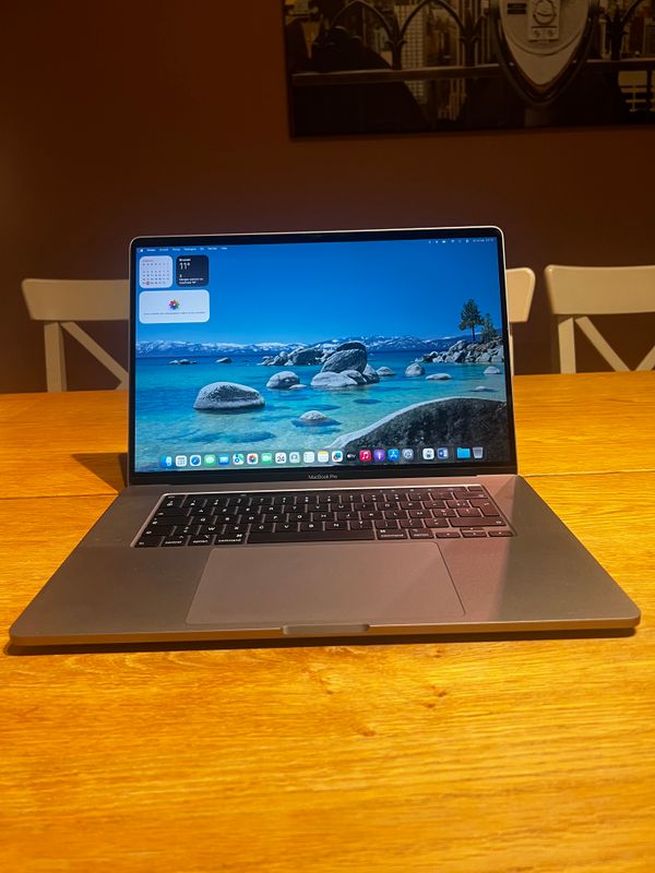 MacBook Pro Intel Core i7 - 16 GB - SSD 500 GB - 16 inch - 2019