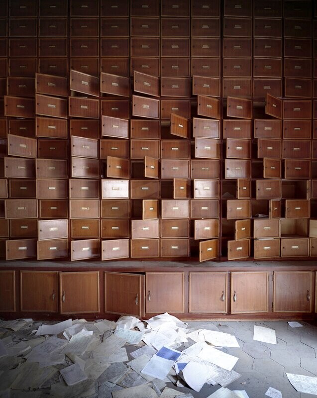 Asylum Records- Italy