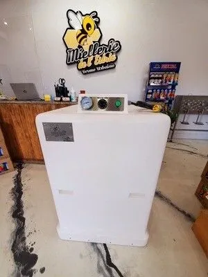 Honey de-crystallization heated cabinet