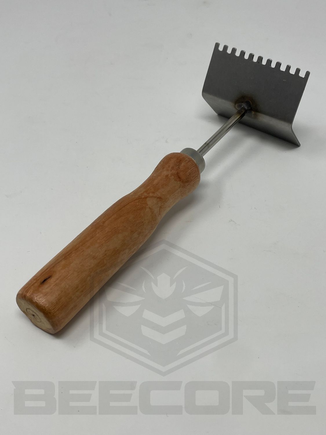 Queen Excluder Scraper