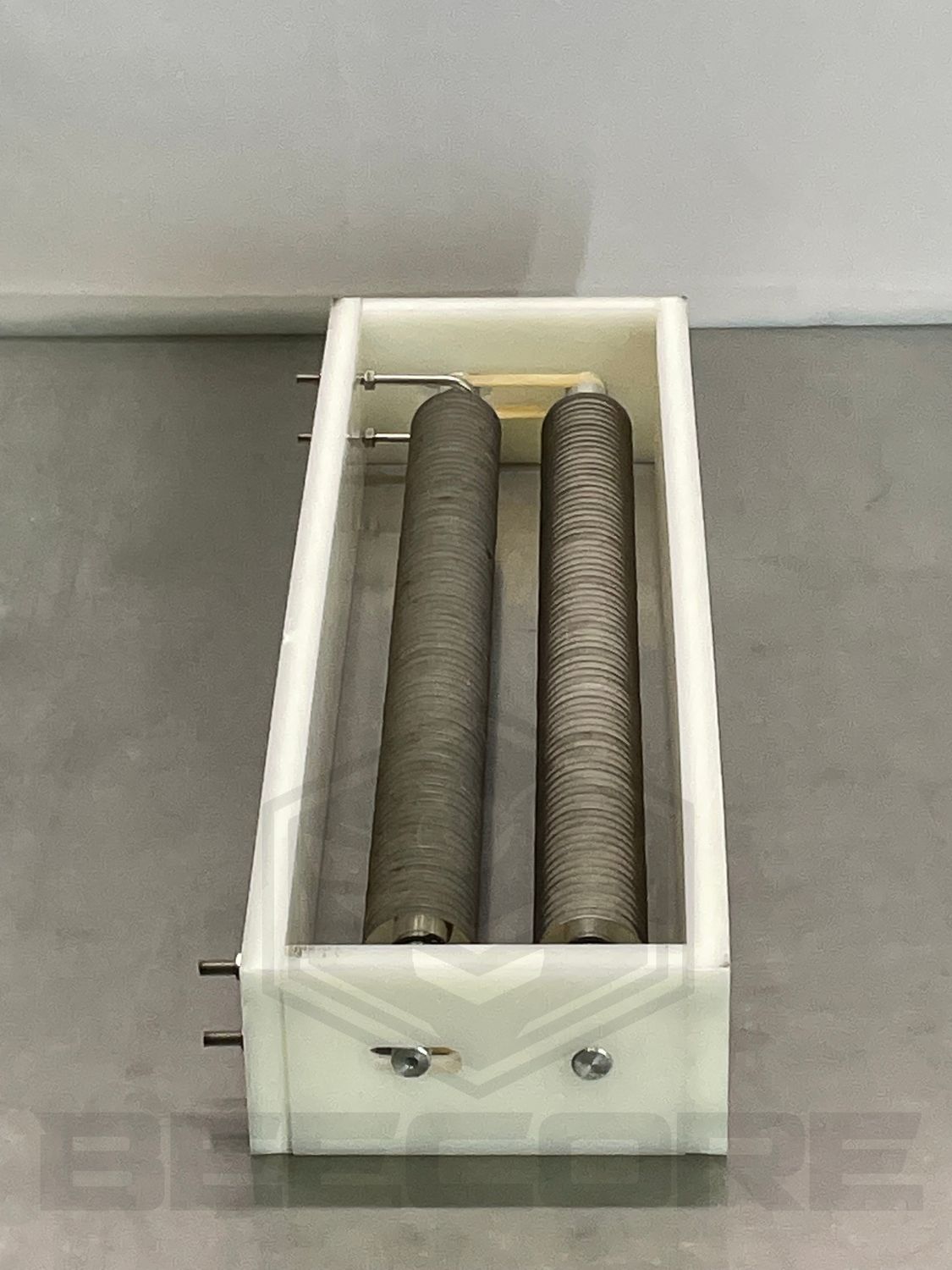 Roller uncapper