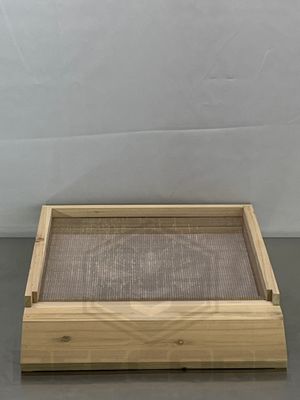 Screened Bottom Board with Landing Board