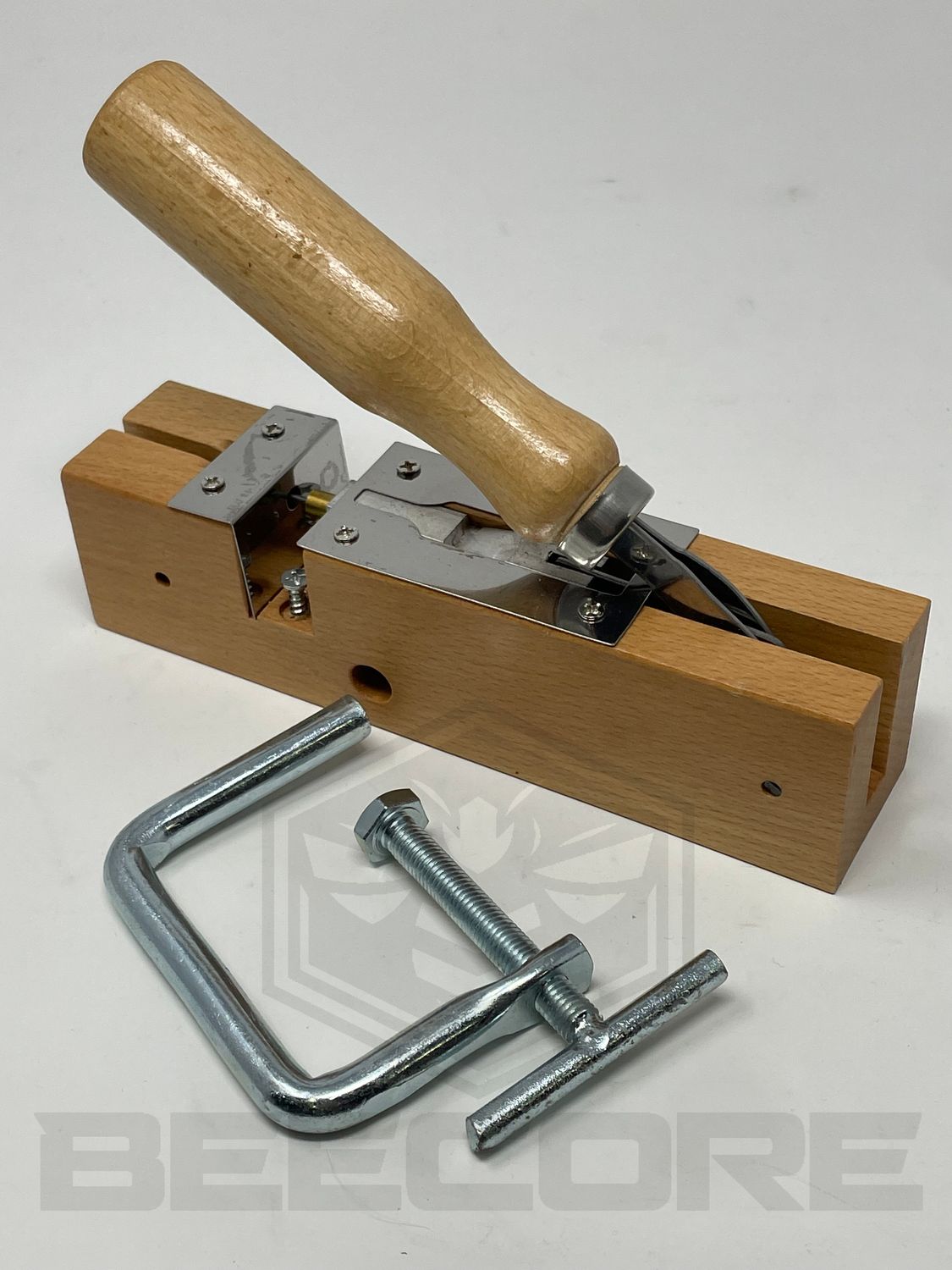 Frame hole puncher