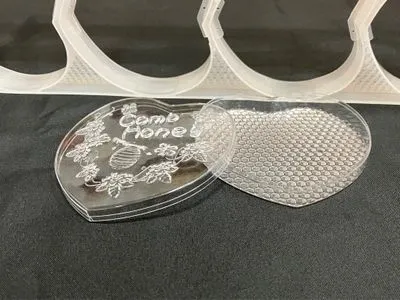 Heart shape honey comb cassette