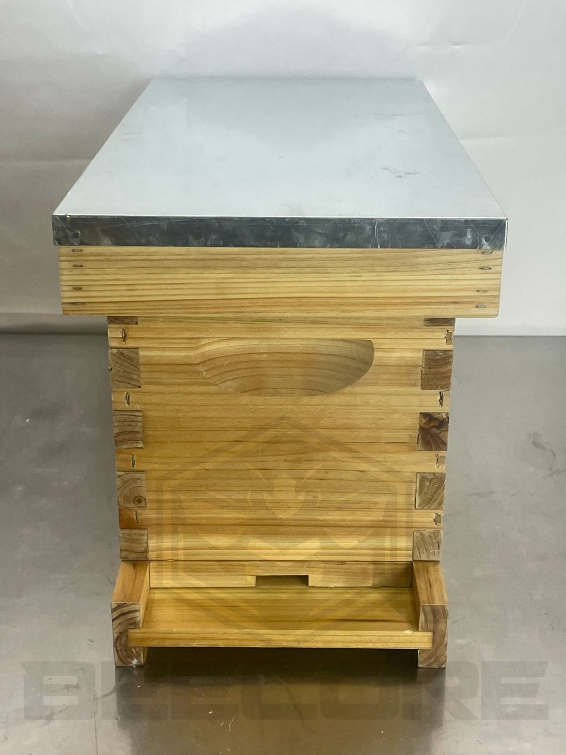 Wooden Nuc Box 5 Frame Deluxe Waxed