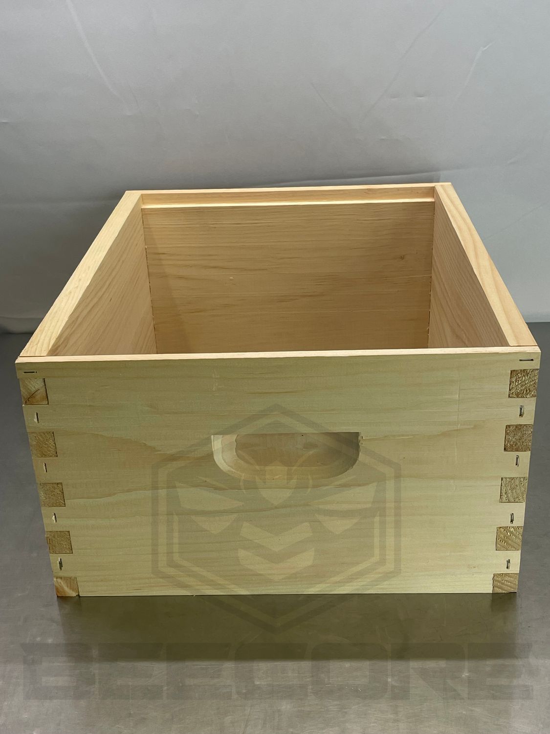 Deep assembled hive box