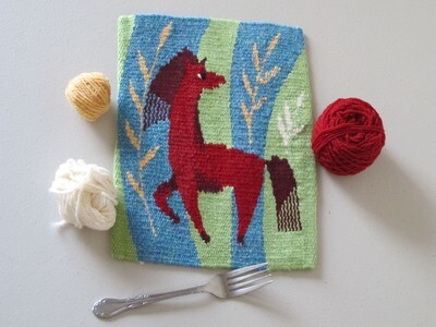 Weaving on a Frame. Project 3. Little horse