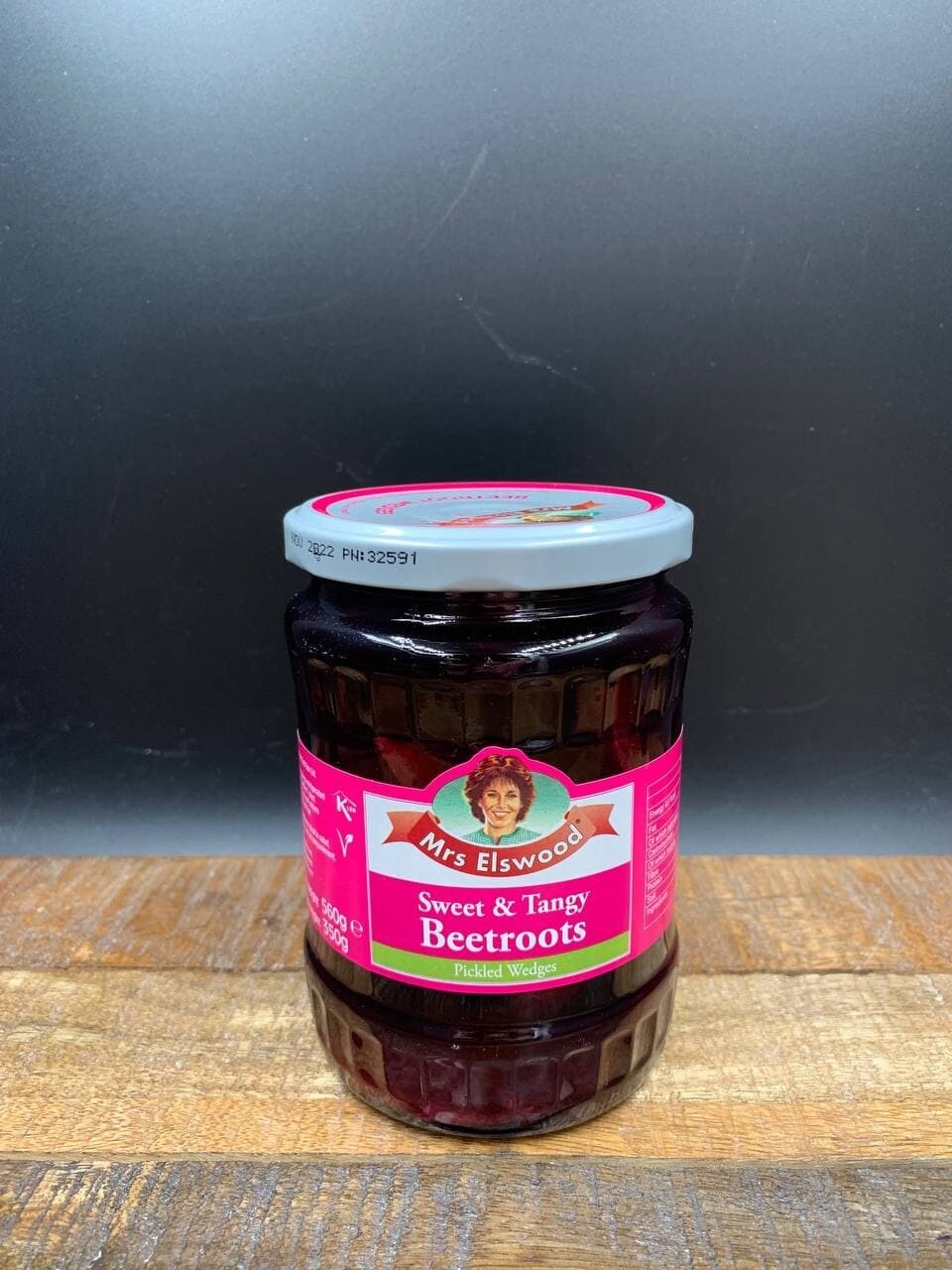 Mrs Elswood Sweet & Tangy Beetroot Pickled Wedges 560g