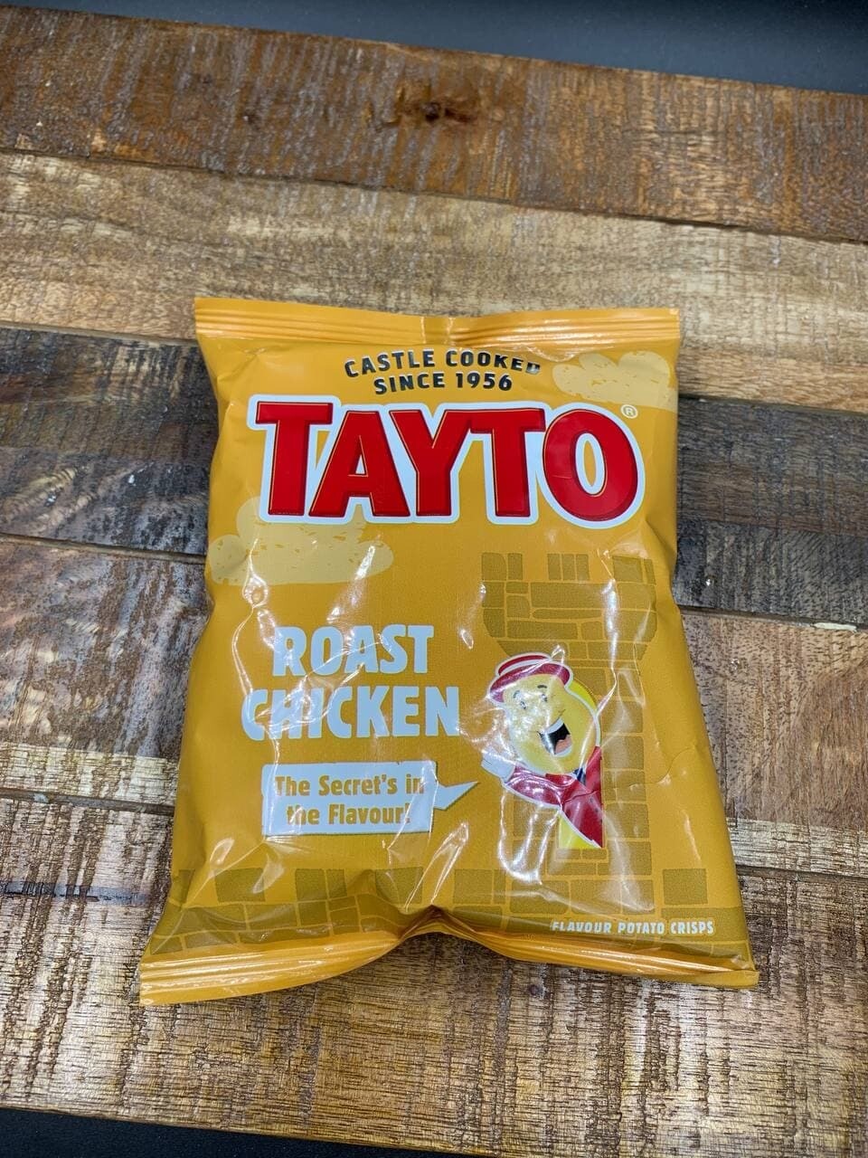 Tayto Roast Chicken 32.5 PAST DATE PROMO