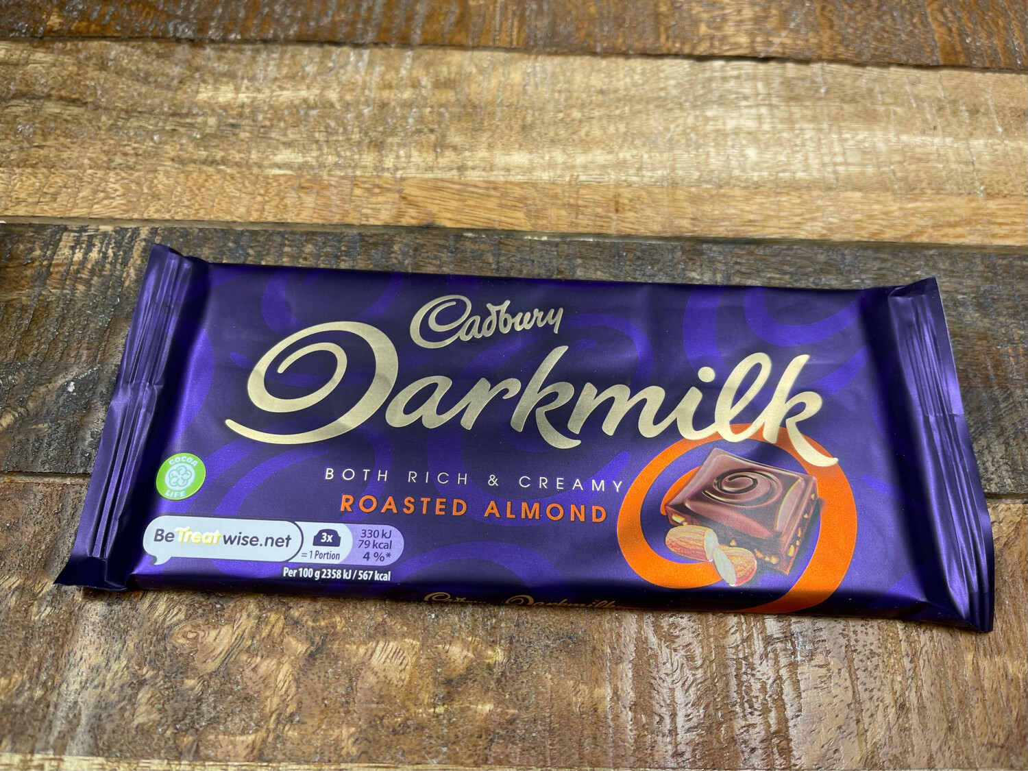 Cadbury Darkmilk Roasted Almond 85g