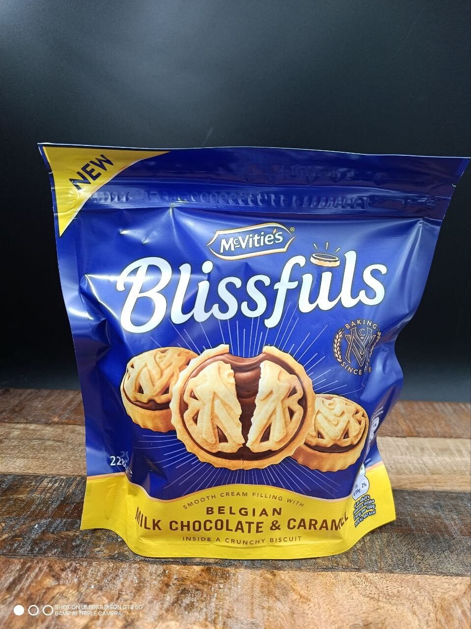 McVities Blissfuls Belgian Milk Chocolate & Caramel 228g