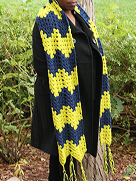 Wavy Granny Navy blue/Green winter super scarf