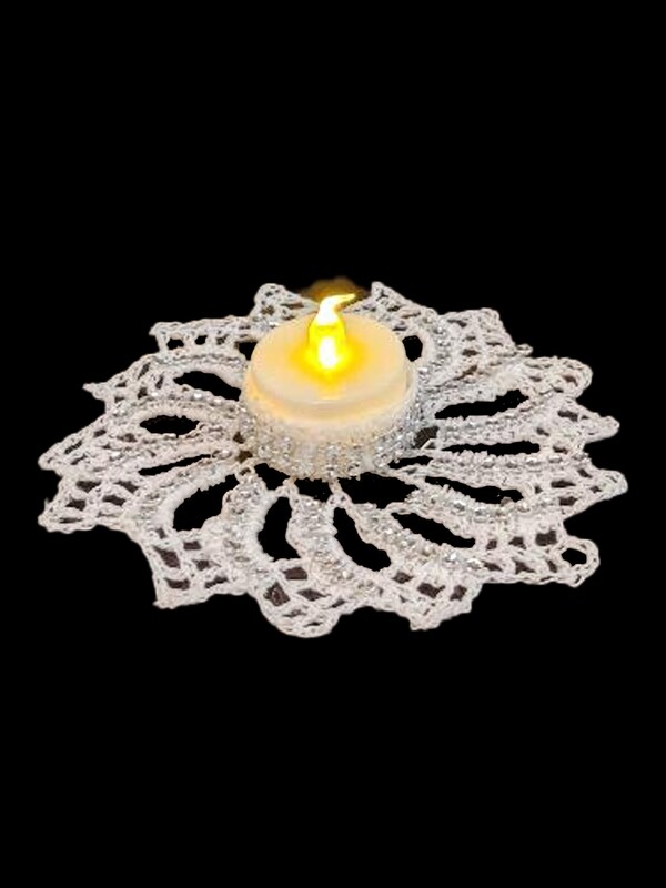 Pinwheel Silver Swirl Tea Light Holder