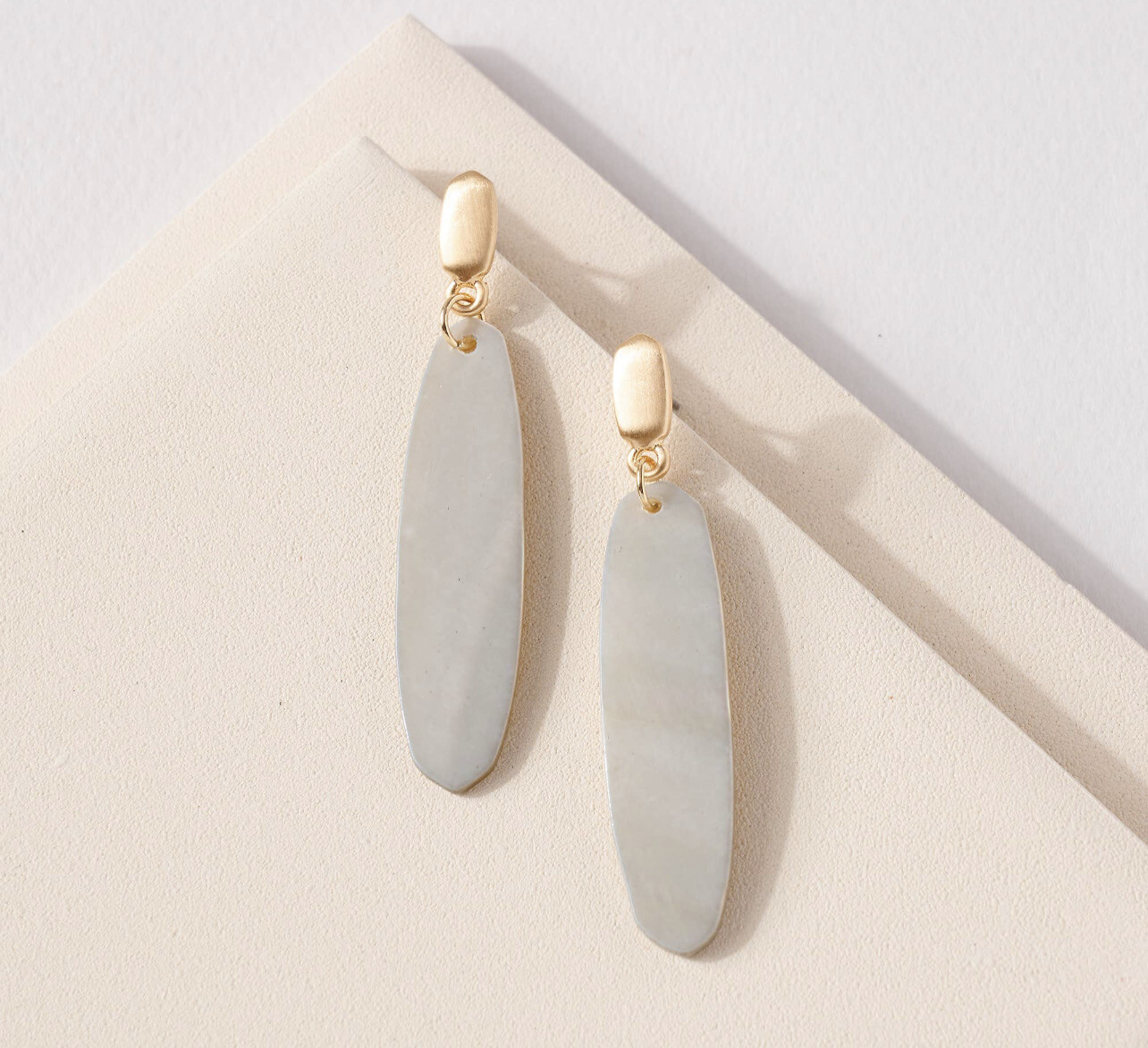 AZ: Shell Abalone Dangle Earrings- Grey