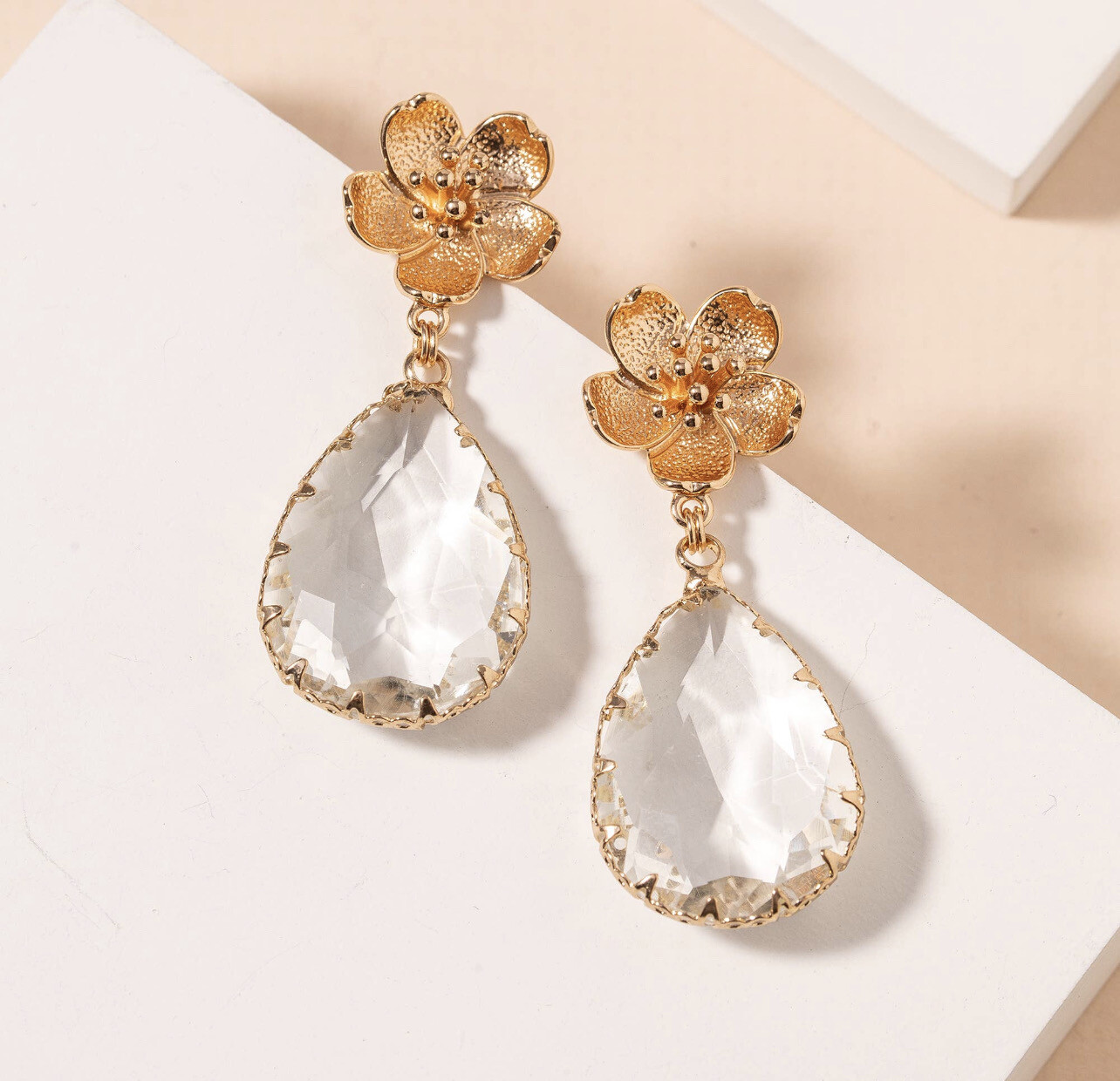 AZ: Floral Glass Stone Dangle Earrings
