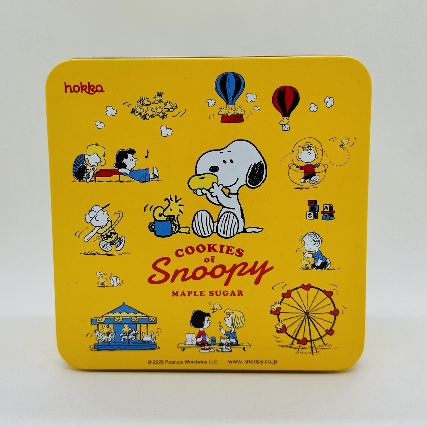 Hokka Snoopy Cookie Tin Maple