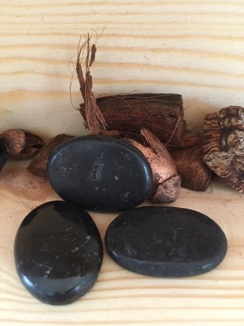 Zorgsteen Zwarte Toermalijn 3.5 cm tot 4.5 cm