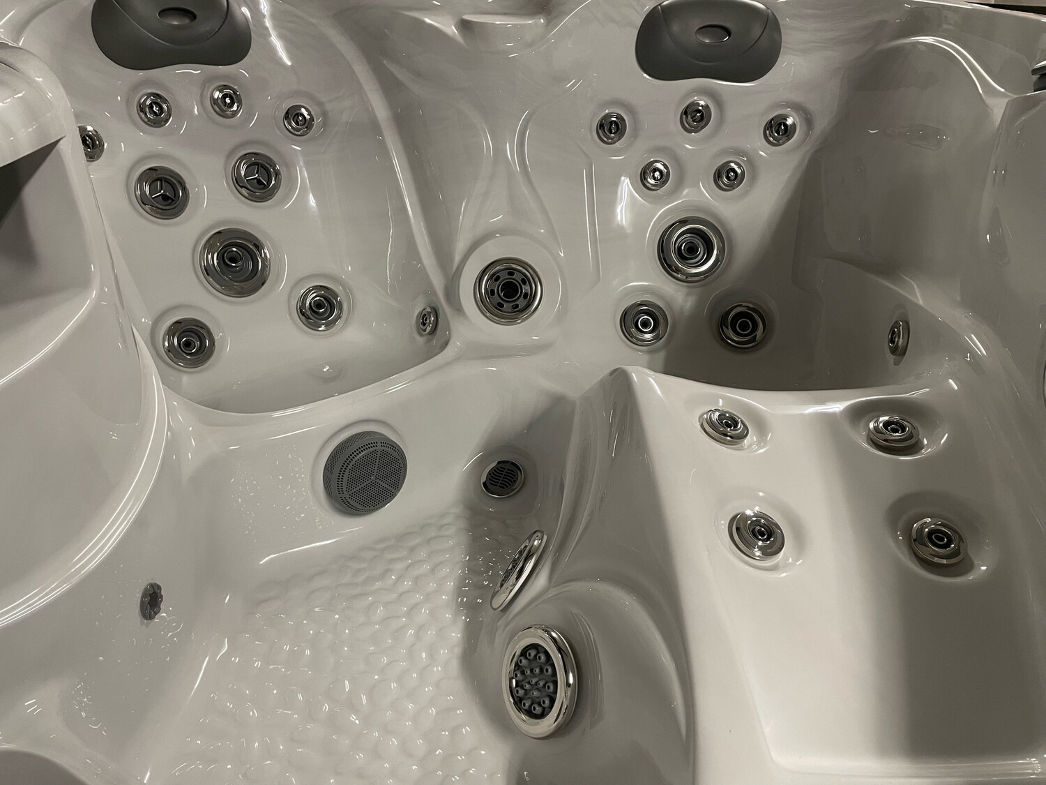 IDEALe Spas Plug &amp; Play EXCELSIOR 228x188x91 43jets 2 pompen