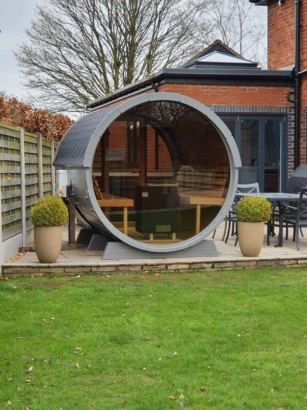 IDEALe SPAS BARREL ECO SAUNA INFRAROOD geschilderd