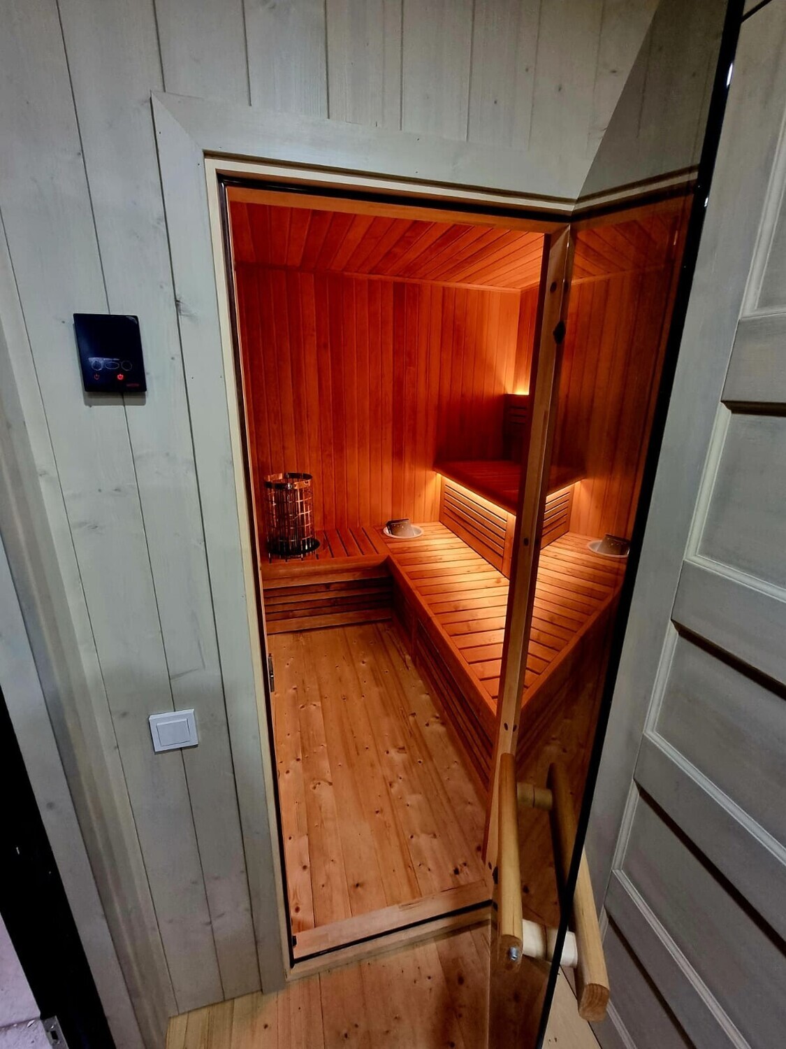 IDEALe SPAS COMFY COSY Outdoor Sauna met Relax ruimte toegang sauna