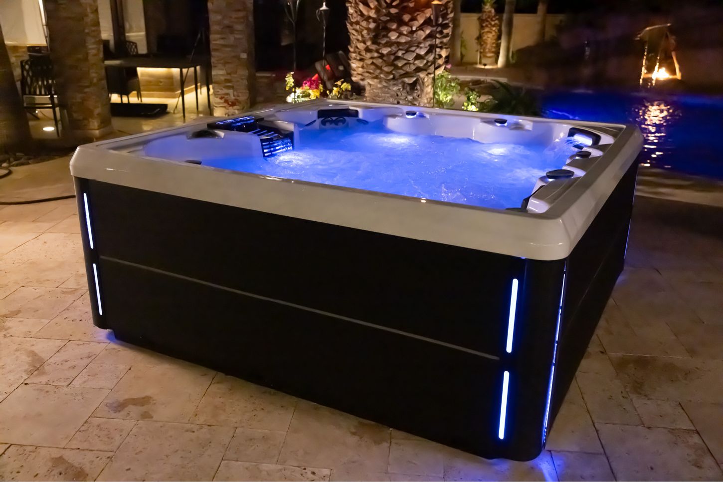 Island Spas Captiva 52 of 44  of 32jets 213x213x91 cm