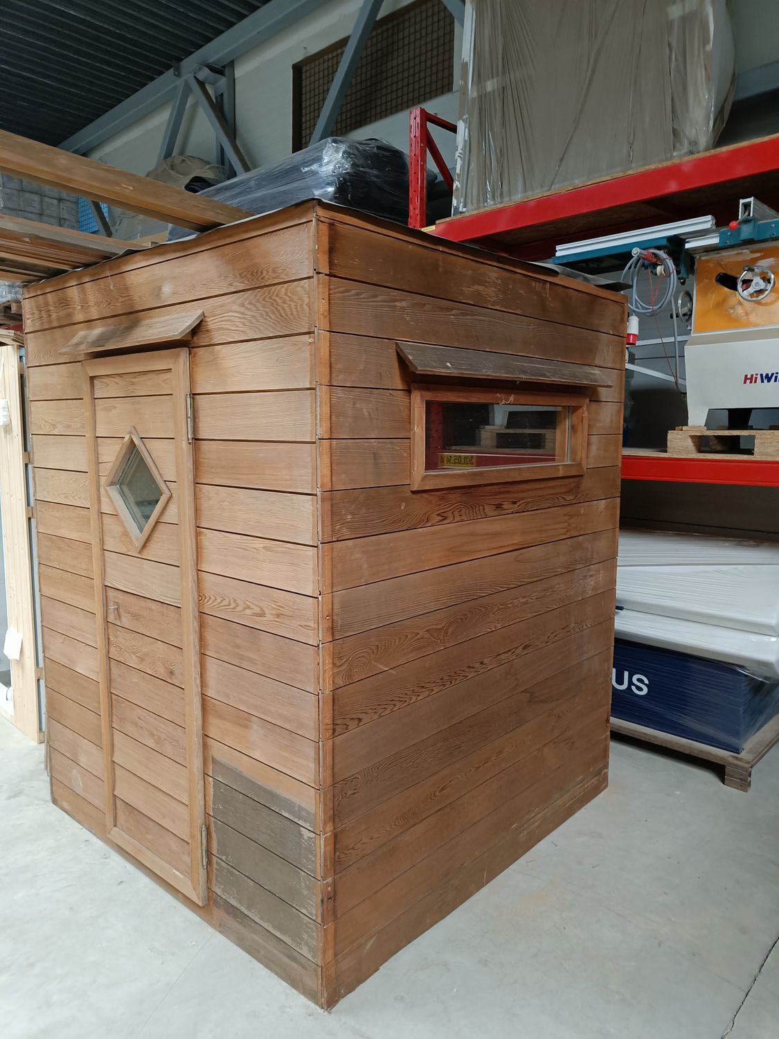 Sauna's en infraroodcabines toonzaalmodellen, reeds opgebouwd aan verlaagde prijs, diverse modellen!!!