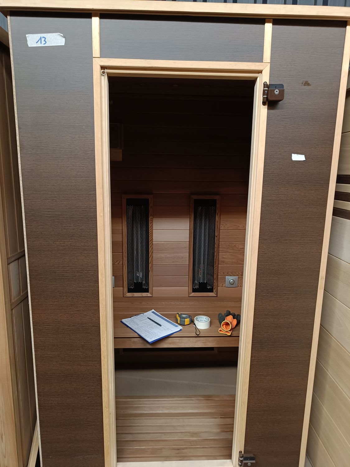 Sauna's en infraroodcabines toonzaalmodellen, reeds opgebouwd aan verlaagde prijs, diverse modellen!!!