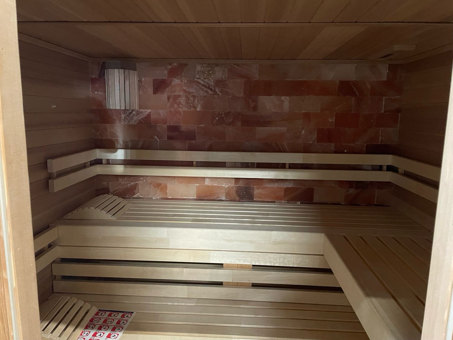 Sauna's en infraroodcabines toonzaalmodellen, reeds opgebouwd aan verlaagde prijs, diverse modellen!!!
