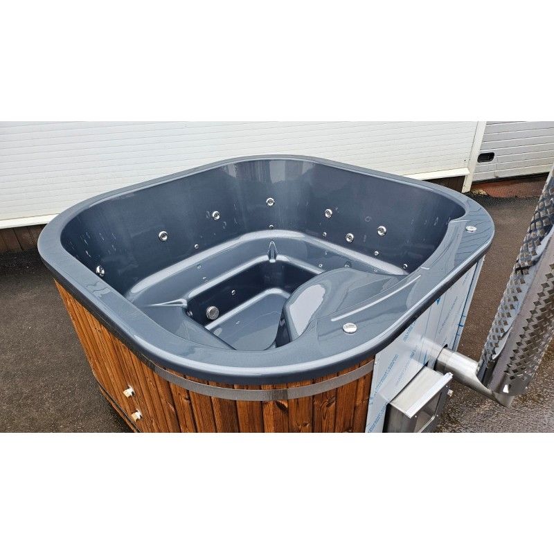 Hot tub SQUARE IN Outdoor 220x220cm 7/8 personen Hout gestookte inbouwkachel