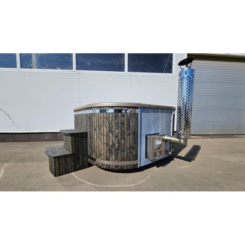 Hot tub SQUARE IN Outdoor 220x220cm 7/8 personen Hout gestookte inbouwkachel