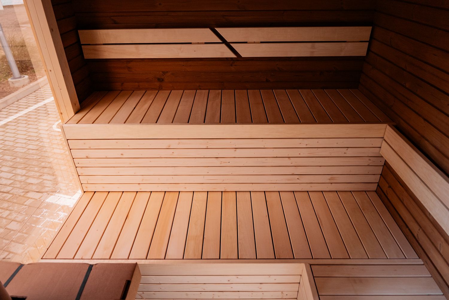 ULCOSAUNA Outdoor met relax ruimte 340 of 400cm x H240 x D240cm