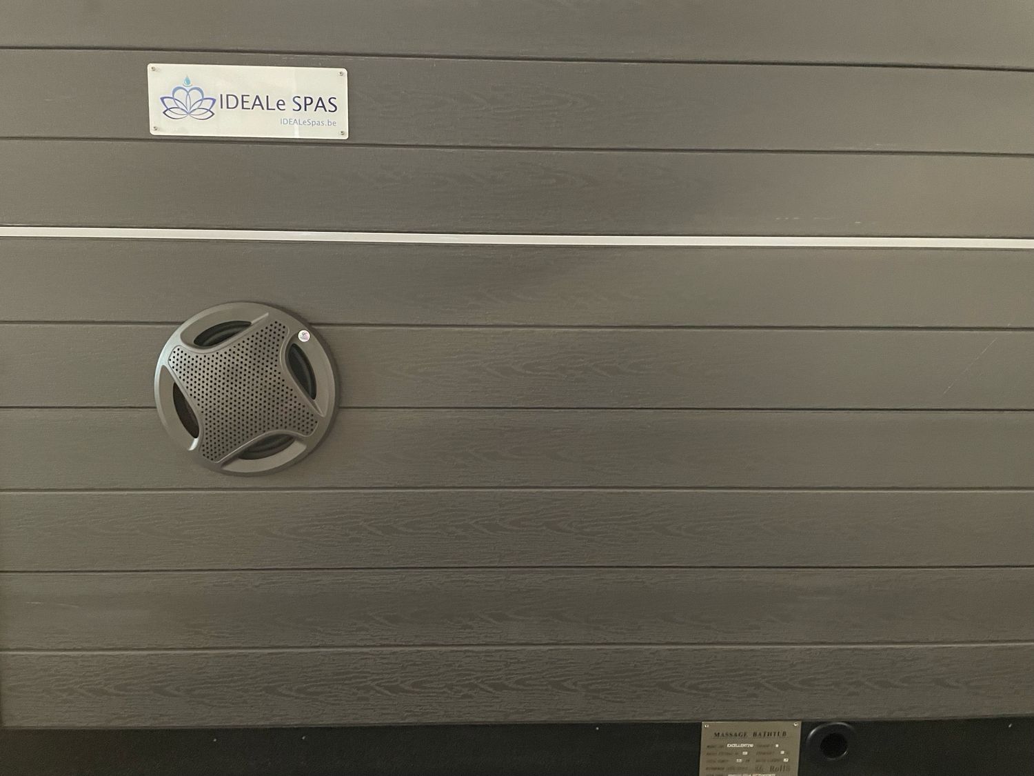 IDEALe Spas EXCELLENT210 210x210x95cm 59jets 3 pompen